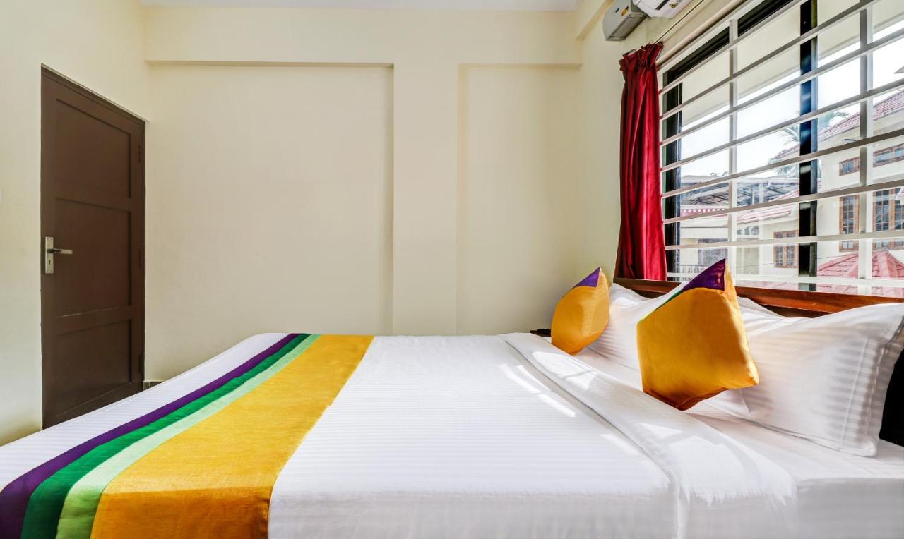 Itsy Hotels Rain Tulsi Stayz, Palarivattom Junction Kochi Eksteriør bilde