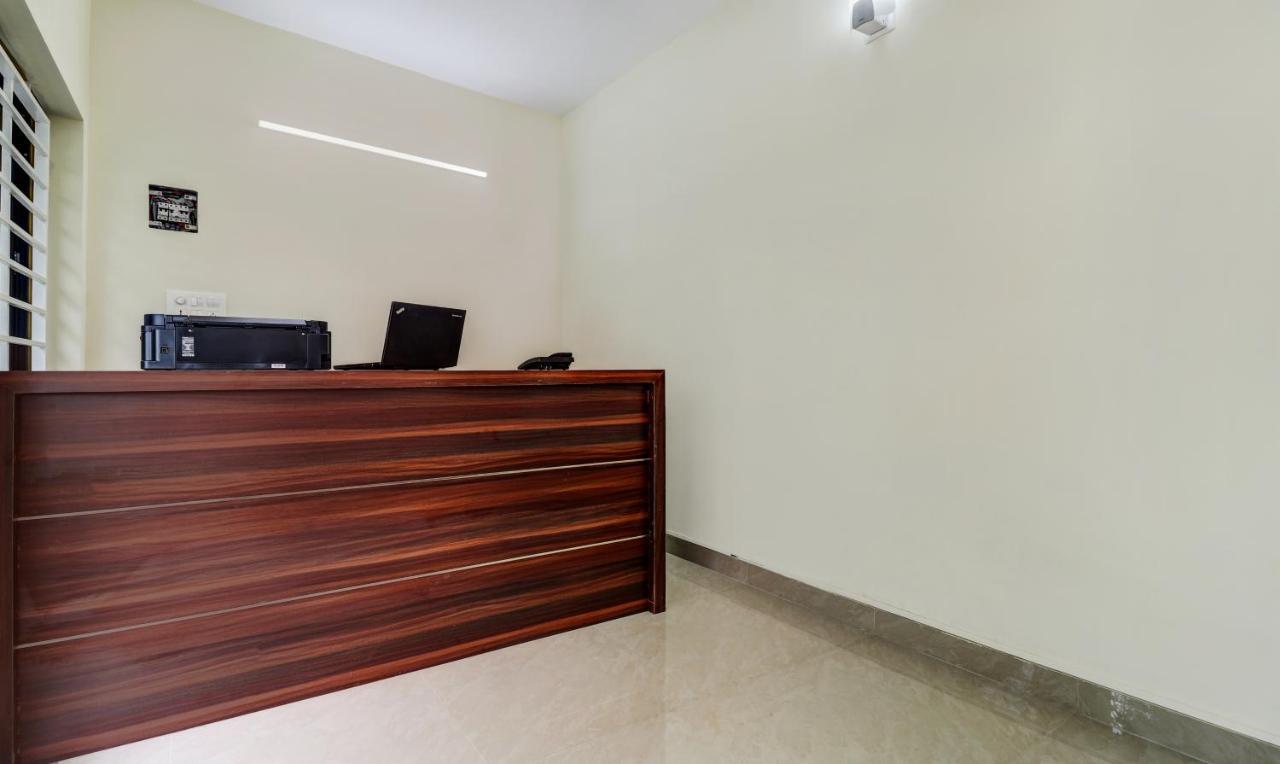 Itsy Hotels Rain Tulsi Stayz, Palarivattom Junction Kochi Eksteriør bilde