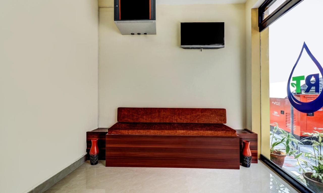 Itsy Hotels Rain Tulsi Stayz, Palarivattom Junction Kochi Eksteriør bilde